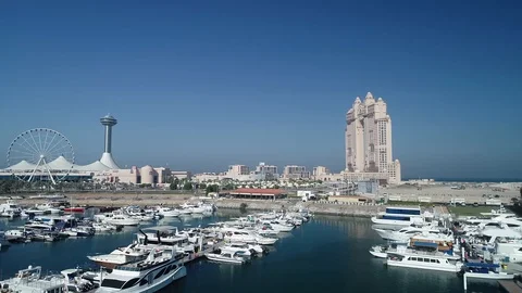 Corniche Street Stock-Footage 128649824