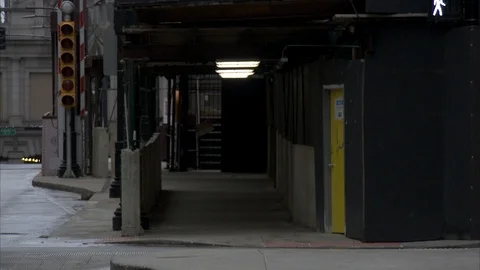 Coronavirus, empty Chicago sidewalks and streets during Covid-19 quarantine Stock-Footage 127147121