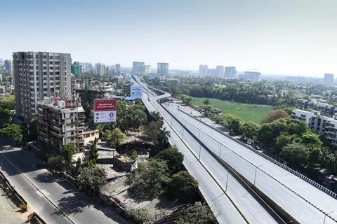 Coronavirus India lockdown – Eastern Express Highway Stock Photos