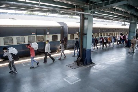 Coronavirus India lockdown - Migrant workers Photos