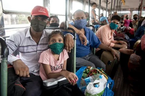 Coronavirus India lockdown - Migrant workers Stock Photos