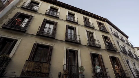 Coronavirus Outbreak in Spain: Madrid neighbors support the healers Stock Footage