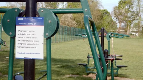Coronavirus Outdoor Excercise Facilities Closed In London Park with Sign Vidéo 128991344