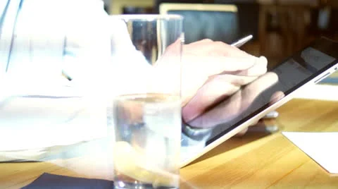 Corporate presentation, using a tablet 库存影片 26131669