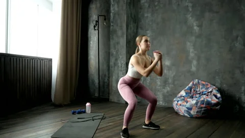 Correct exercise on one knee Stock Footage 202892320