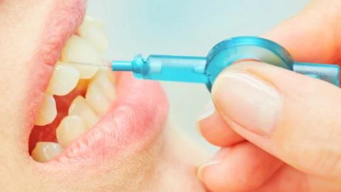 The correct use of a tooth brush for perfect oral hygiene Stockfoto's
