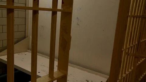 Correctional facility prison cell door closing/slamming shut. Vídeo Stock 106466176