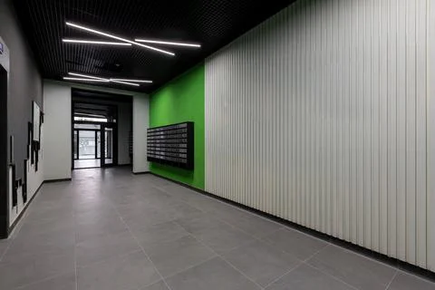 Corridor hall interior, with front door and elevator in many apartment buildi Stockfoto's