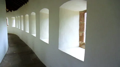 Corridor of a medieval castle. Vídeo Stock 52931246