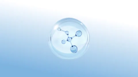 Cosmetic molecule inside a liquid bubble on a water background. 動画素材 296474506