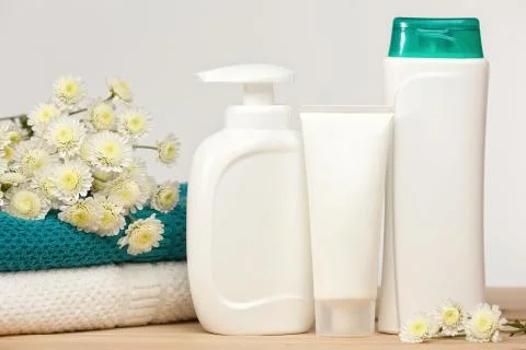 Cosmetic packaging mock up. Фото