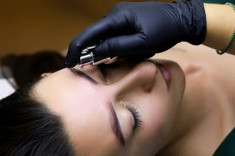 Cosmetic procedure for laminating eyebrows Foto stock