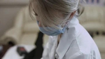 Cosmetologist during the procedure of lip augmentation Video stock 85615357