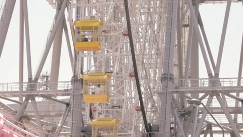Cosmo Clock 21 Gondolas - Yokohama Cosmo World - Minato Mirai 21 - Yokohama - Stock Footage 344092345