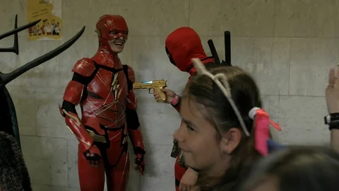 Cosplayers at Comic Con Stockbeeldmateriaal 90134709