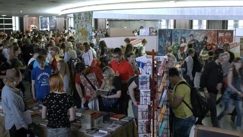 Cosplayers at Comic Con Stockbeeldmateriaal 90134728