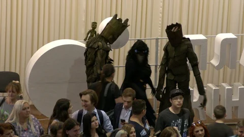 Cosplayers at Comic Con Stockbeeldmateriaal 90135347