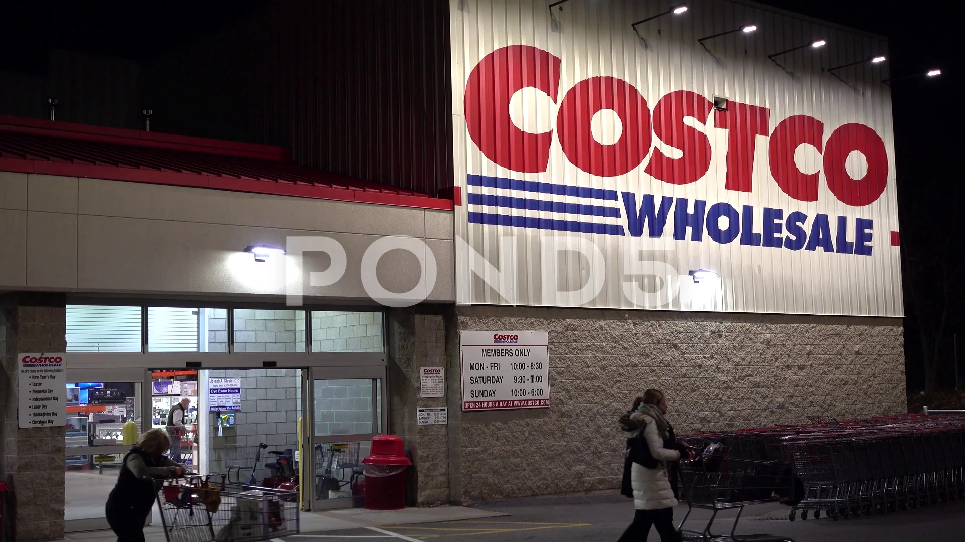 costco customer members shopping at wholesale store footage 71894138 - Is Costco Open On Christmas Day costco customer members shopping at wholesale store footage 71894138 - Is Costco Open On Christmas Day