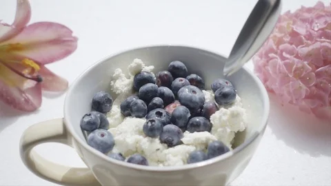 Cottage cheese with berries Stock Footage 111866972