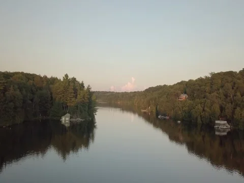 Cottage Landscape  Vídeo Stock 79037386