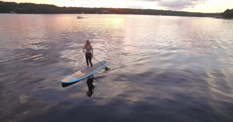 Cottage SUP at sunset  Vidéo 68893404