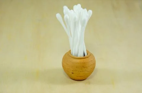 Cotton bud in Earthenware jar Stock-Fotos