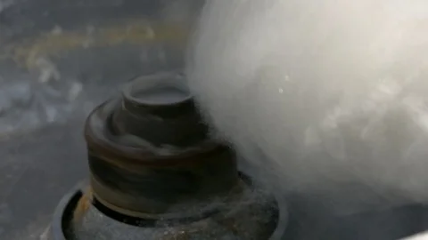 Cotton candy machine working close up Видео 110589812