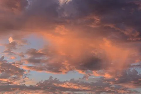 Cotton Candy Sunset Clouds over Redding, California USA 스톡 사진