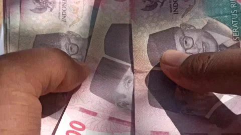 Count money manually Video stock 256679848