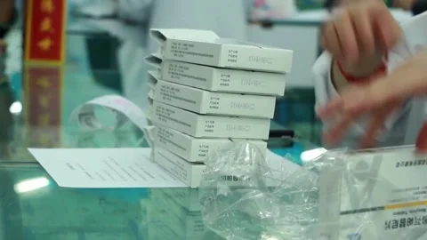 Count the number of medicines Video stock 235131259