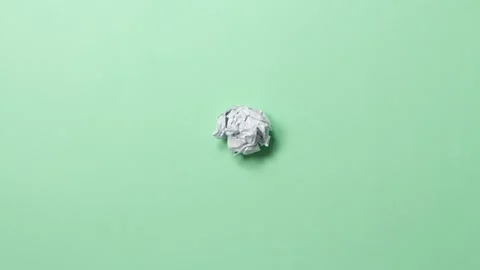 Countdown leader animation 5 to 0 with paper balls. Stop motion animation. Video stock 137955498