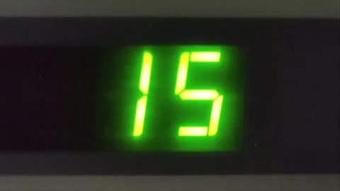 Countdown of numbers until 0 in green mode. 스톡 동영상 157363678