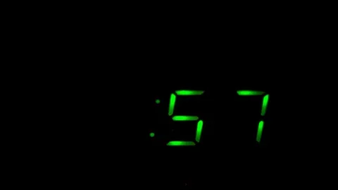 Countdown from one minute on an electronic clock Vídeo Stock 82370361