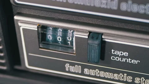 Counter of the Audio Cassette in the Tape Deck Recorder is Rotating Stockbeeldmateriaal 104056171