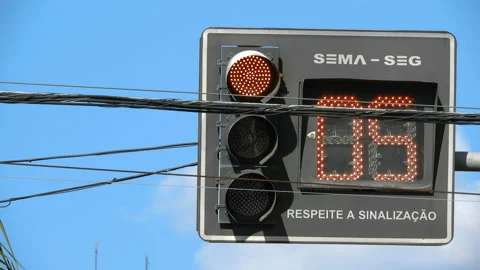 Counter numeric regressive semaphore in downtown of Marilia City. Stock Footage 141238828