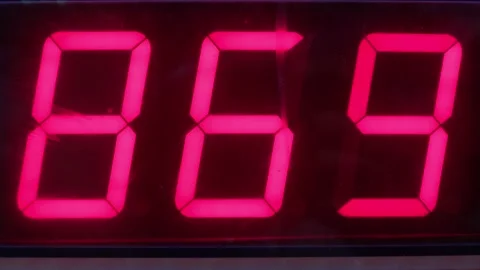 Counter of strength measuring machine. Stock-Footage 213677407