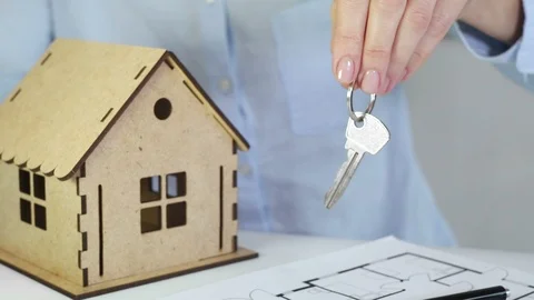 Counting, adding coins, having aim to sign contract for paying separate house Vídeo Stock 120570785
