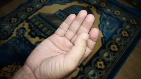 Counting number on finger phalanx from one to fifteen Stock Footage 144920828