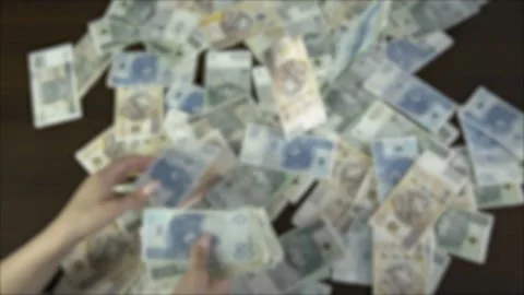 Counting stack of polish bills Stock Footage 143974116