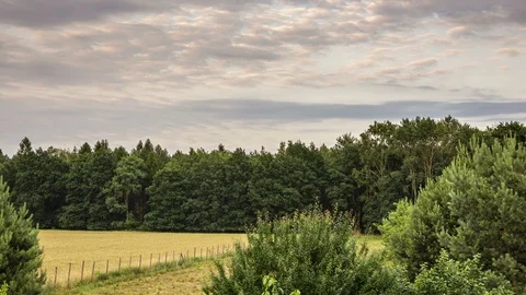 The countryside in the evening, time lapse 스톡 동영상 91090373