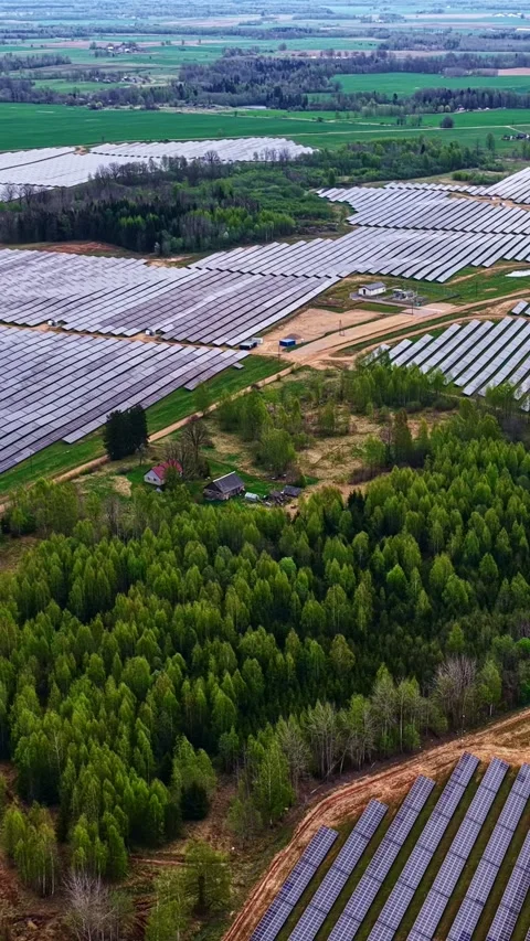 Countryside Facilities, Industrial Developments, Renewable Energies 動画素材 336400460
