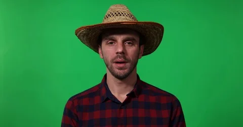Countryside Farm Worker Talking About Organic Agriculture Greenscreen Background 스톡 동영상 73629489