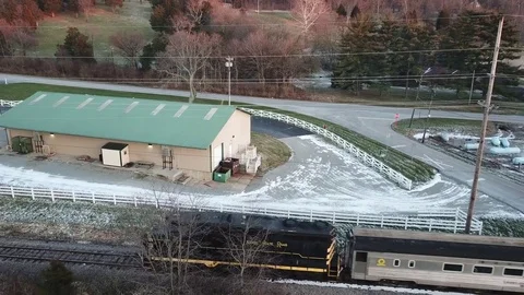 Countryside passenger train Vidéo 83289005