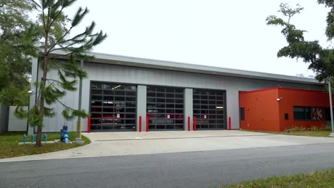 County Firehouse 3 Door Stockbeeldmateriaal 169756788