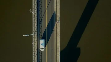 Couple on bridge Stock Footage 85542003