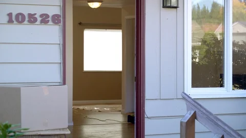 Couple carrying boxes from van to house. Stock-Footage 88162180