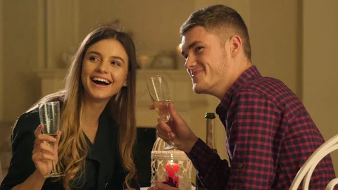 Couple celebrates in restaurant Video stock 83266375