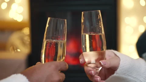 The couple clink glasses. Video stock 146416148