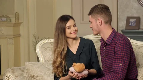 Couple cuddling Video stock 83266260