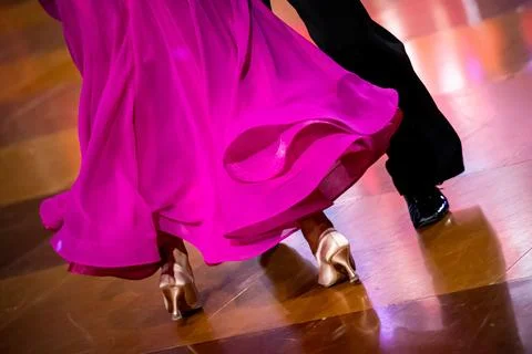 Couple dancing standard dance Stockfoto's
